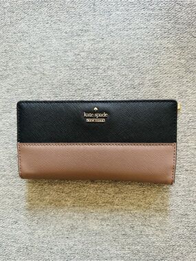 kate spade Two-Tone Black and Taupe Zip Around Wallet